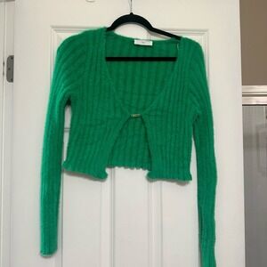 Green chain sweater